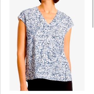 MM Lafleur The Townsend V Neck Top in Indigo Marble Medium